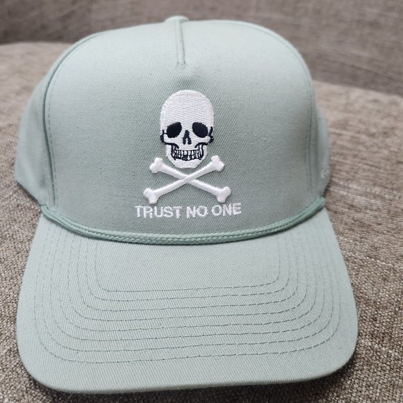Field Grade Trust No One Sage Twill Trucker Hat - NWT - Picture 1 of 4